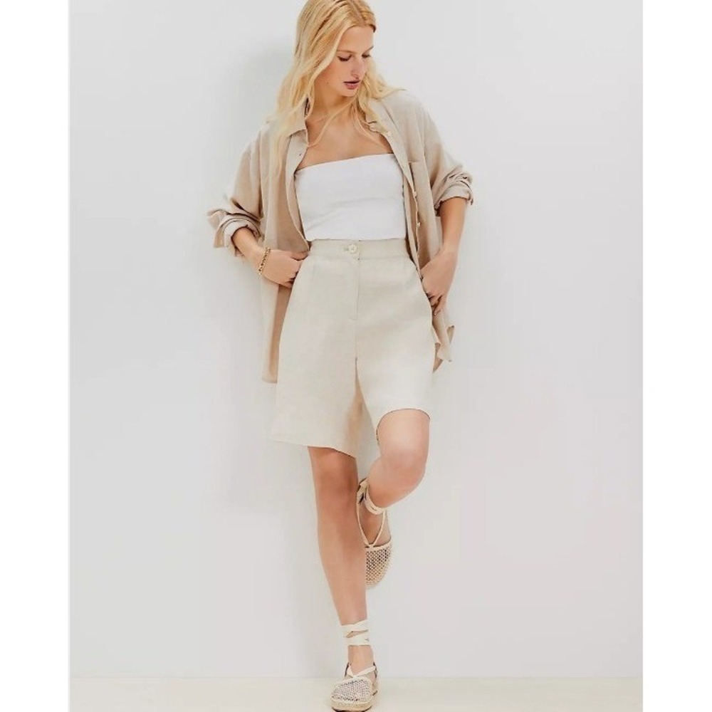 LOFT Bermuda Shorts in Linen 9" Women's Size 16 Beige Elastic Back Pocketed EUC